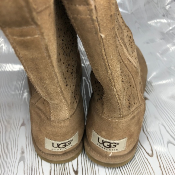 UGG Boots Women Ugg Cut Out boots Sz7